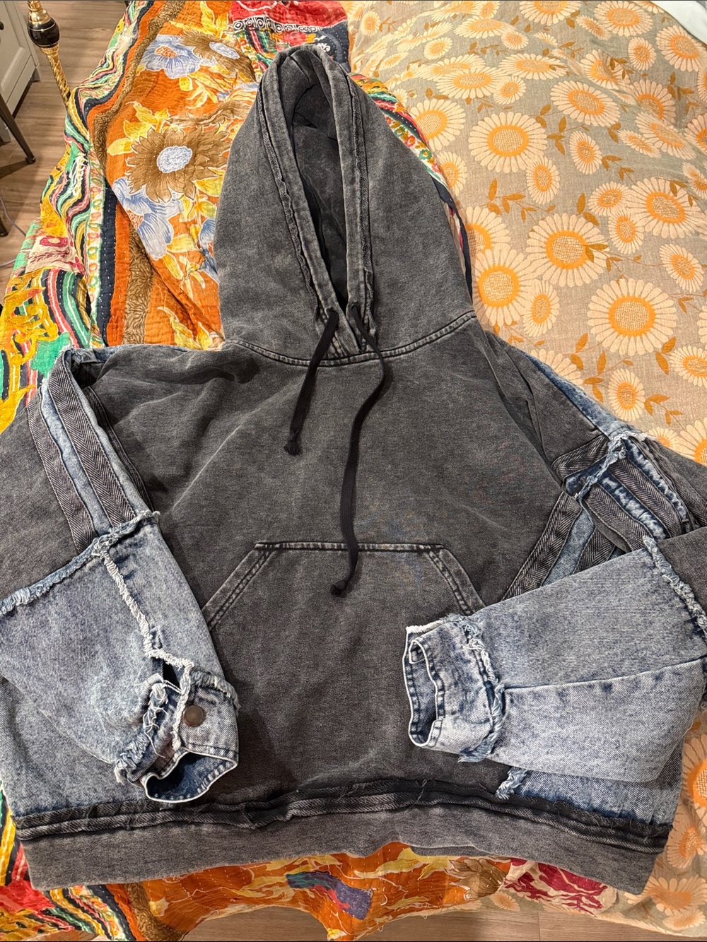Oli and Hali Unisex heavy denim sweatshirt 
Love it runs large